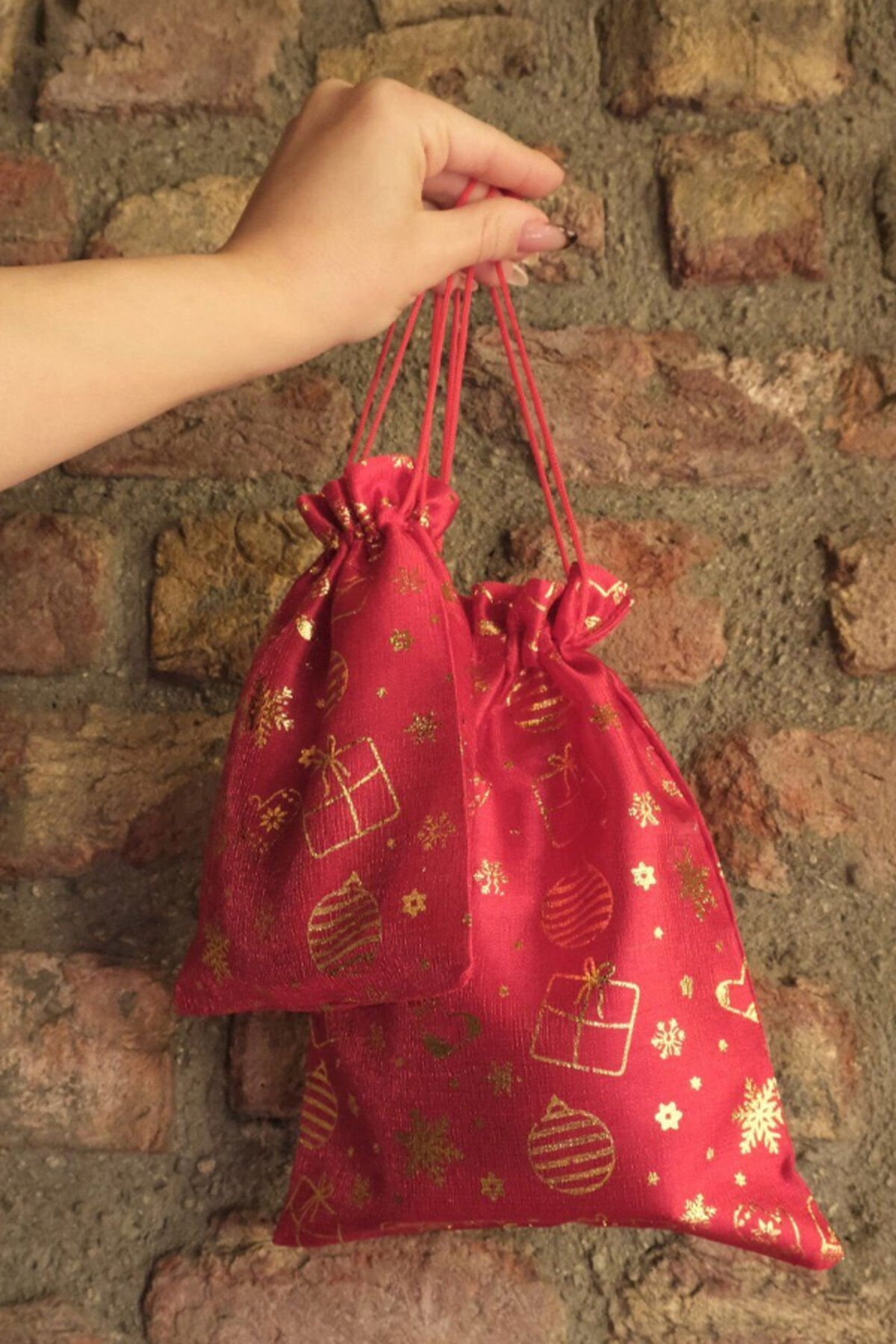 Büyük Boy Kırmızı Altın Varaklı Kumaş Hediye Kesesi - 5 ADET - 13x18 cm – Yılbaşı Hediye Torbası