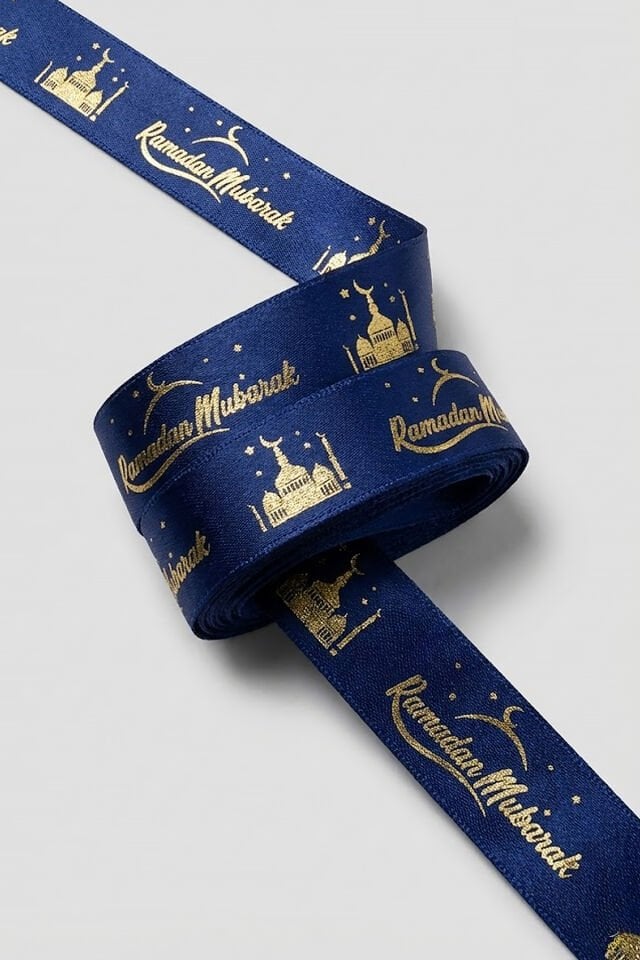 Ramadan Mubarak Altın Baskılı Lacivert Kurdele 5 Metre – Altın Yaldızlı Ramazan Süsleme Kurdelesi
