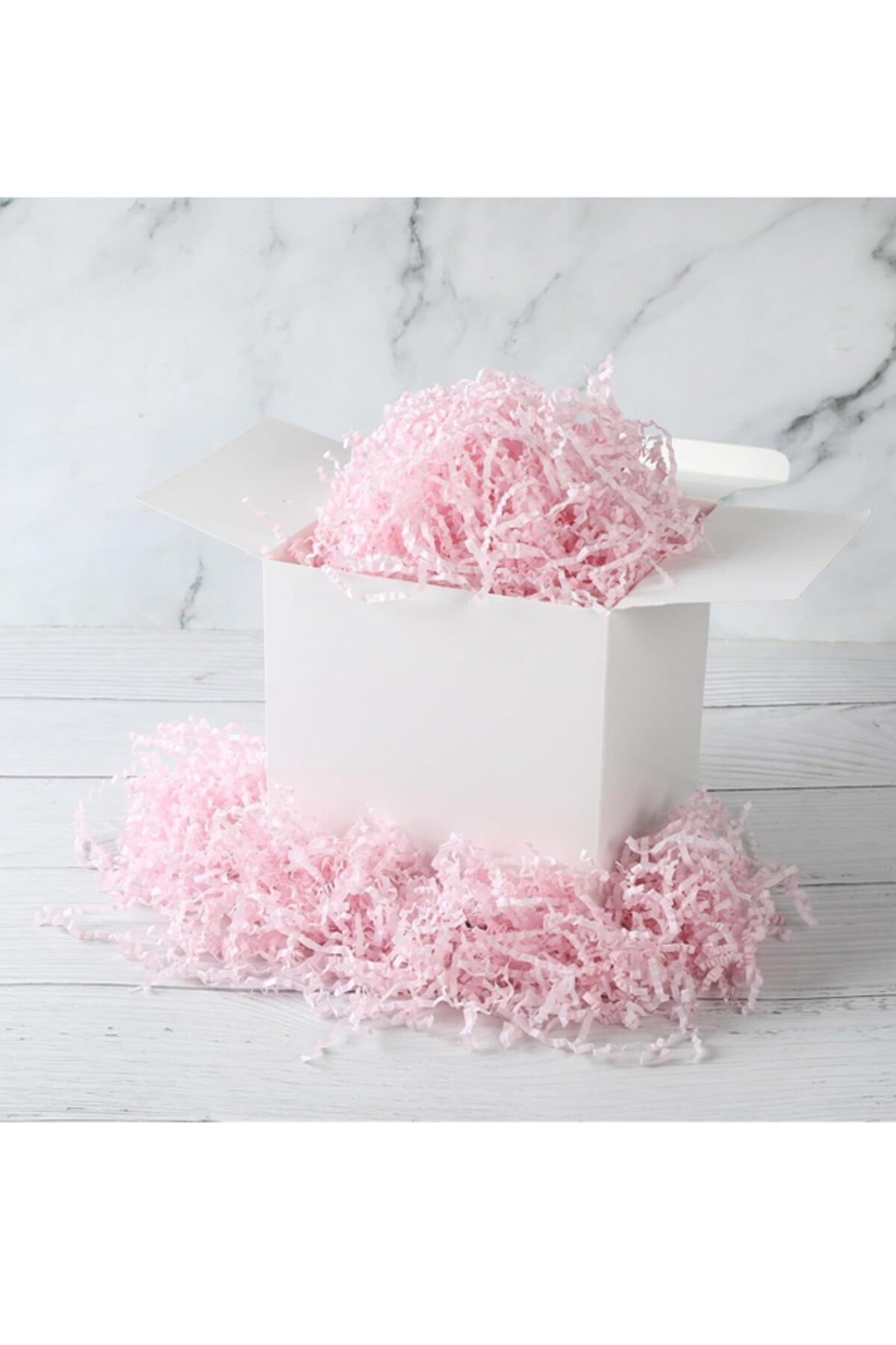 Zigzag Kırpık Kağıt 100gr A. Pembe 1ad. Kutu İçi Dolgu Malzemesi Pelur Kırpıntı Süs Dolgu Malzemesi