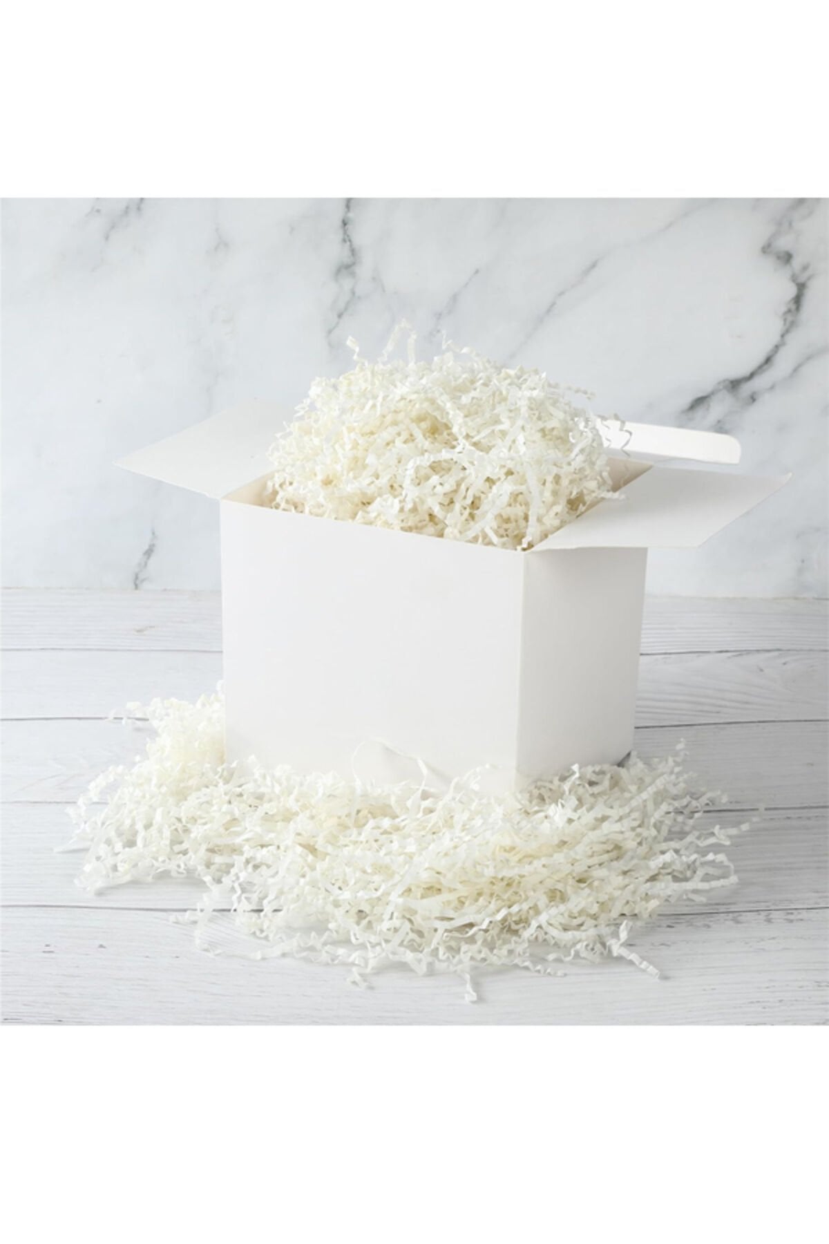 Zigzag Kırpık Kağıt 1000gr. A.Krem 1ad. Kutu İçi Dolgu Malzemesi Pelur Kırpıntı Süs Dolgu Malzemesi