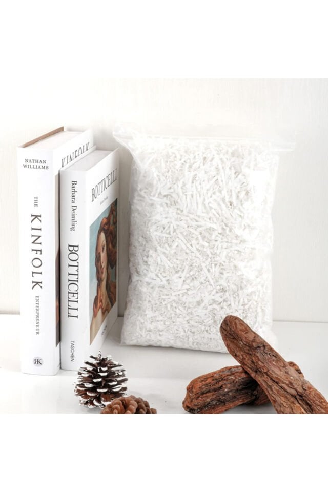 Zigzag Kırpık Kağıt 1000gr. Beyaz 1ad. Kutu İçi Dolgu Malzemesi Pelur Kırpıntı Süs Dolgu Malzemesi